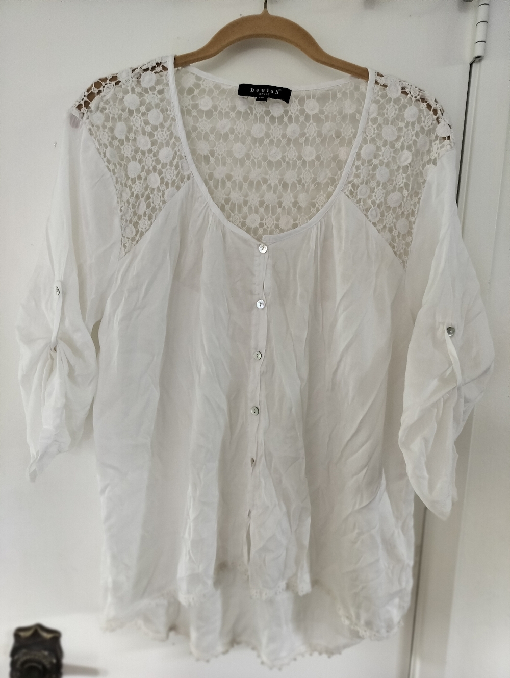 Beulah Style 100% Viscose White Peasant Blouse Crochet Lace M/L Hi Lo Hem